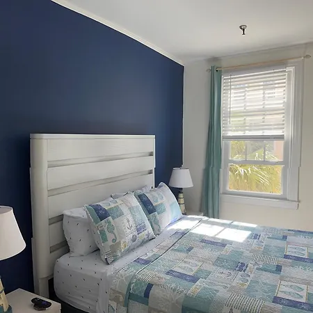 Cozy Studio In The Heart Of The Palm Beach Island - Free Valet Service